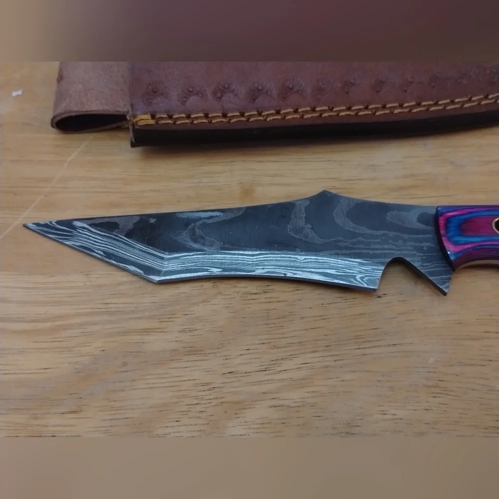 New Damascus steel blade men's hunting knife with sheath pink and blue - Picture 2 of 8